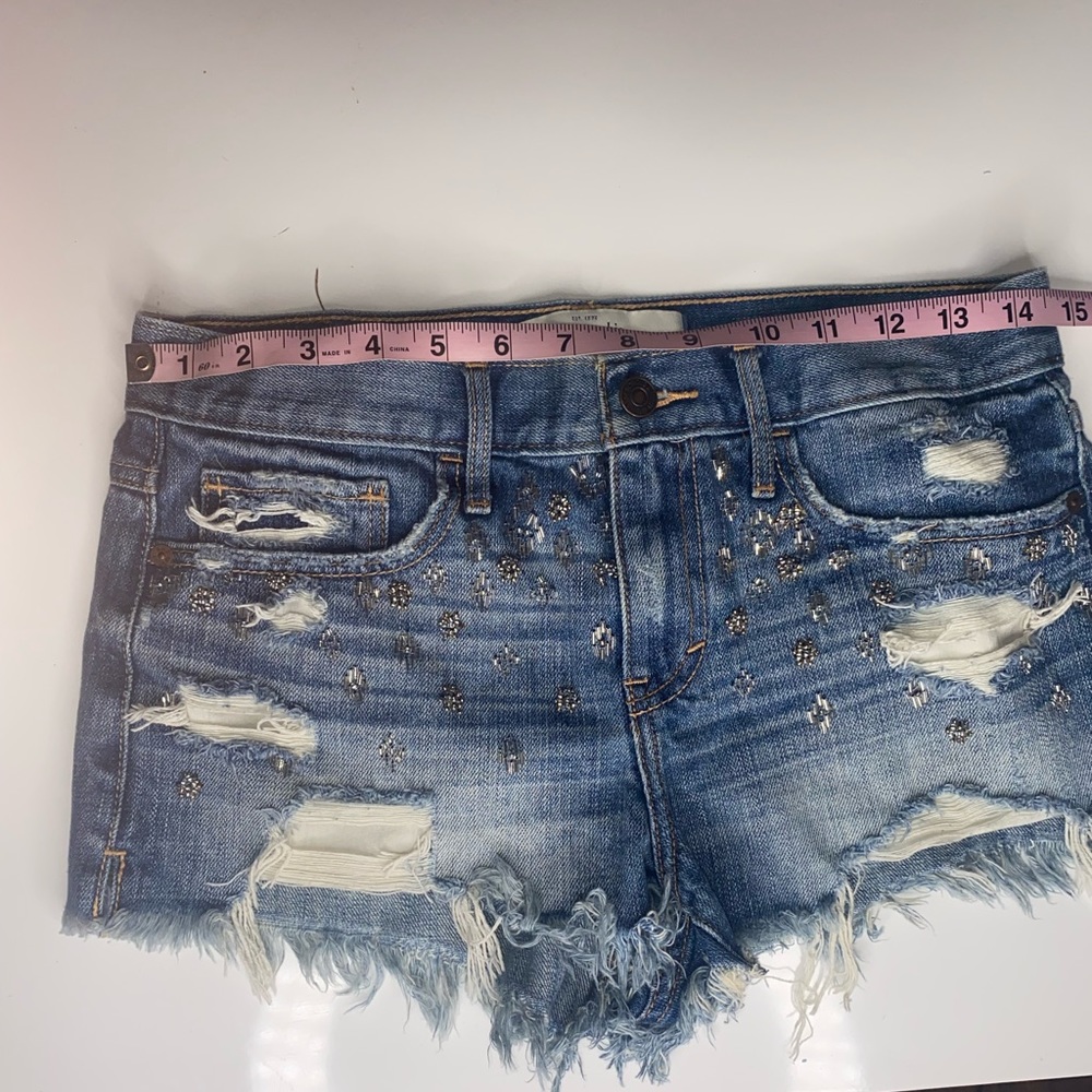 Abercrombie Fitch Size 2 Beaded Front Distressed Denim Cheeky Jean Shorts - Picture 11 of 11